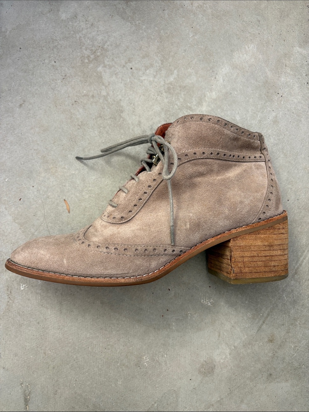 vintage Jeffrey Campbell "Scenes" wingtip Oxford brogue ankle boots Sz